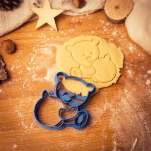 Vykrajovačka - Macko s ozdobou