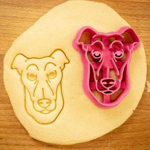 Vykrajovačka - Greyhound