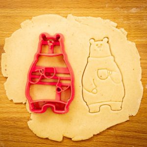 Vykrajovačka - Medveď so šálkou