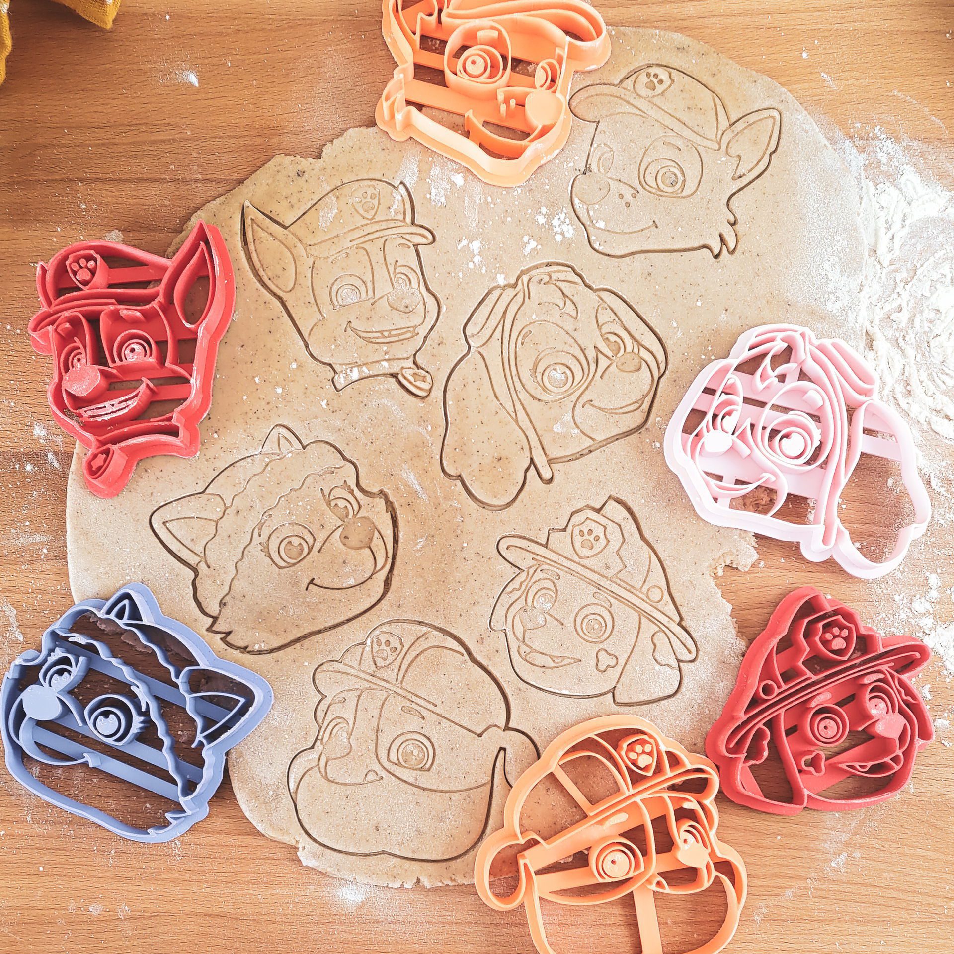 Vykrajovačka - Labková patrola